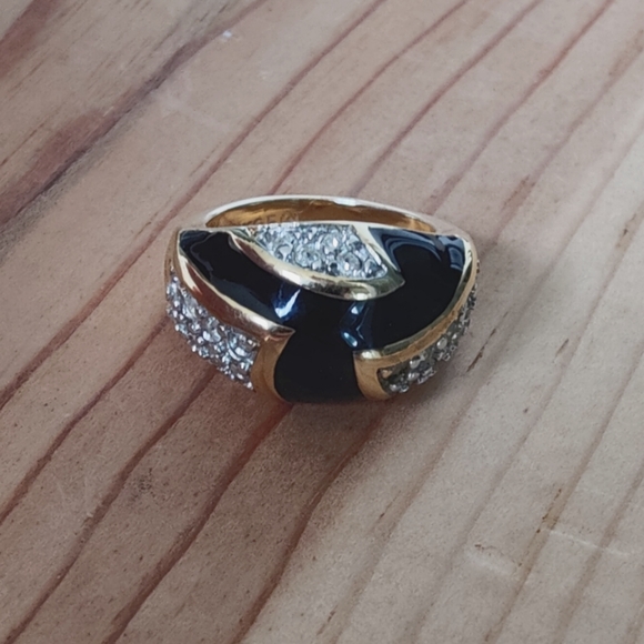 Vintage 18K Gold Electroplated Ring - Picture 4 of 12